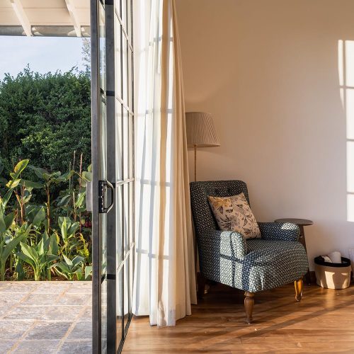 stafford-bungalow-interior-gallery-1600_0002__SDS2105-HDR