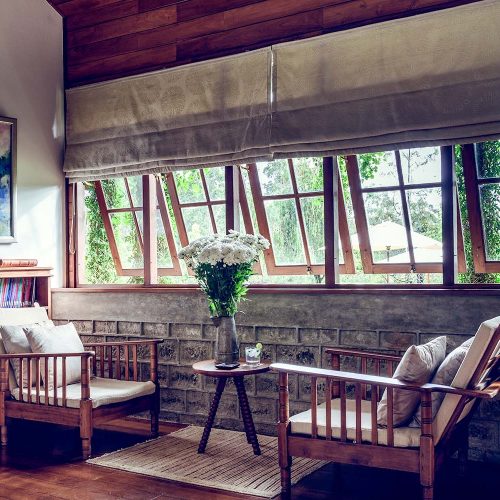 the-bungalow-4gal_desk_