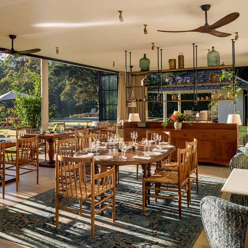 the-bungalow-9gal_desk_